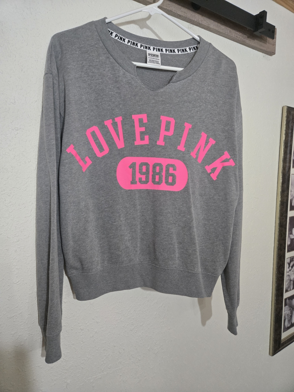 Pre-loved PINK Victoria's Secret Love Pink 1986 Gray Pullover Sweatshirt